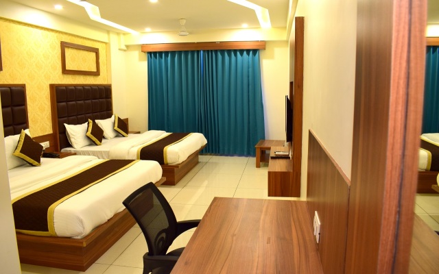 Royal Square by Sky Stays Hotel