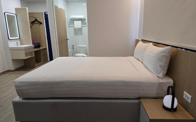 Отель HOUSE HOTEL Central Pattaya