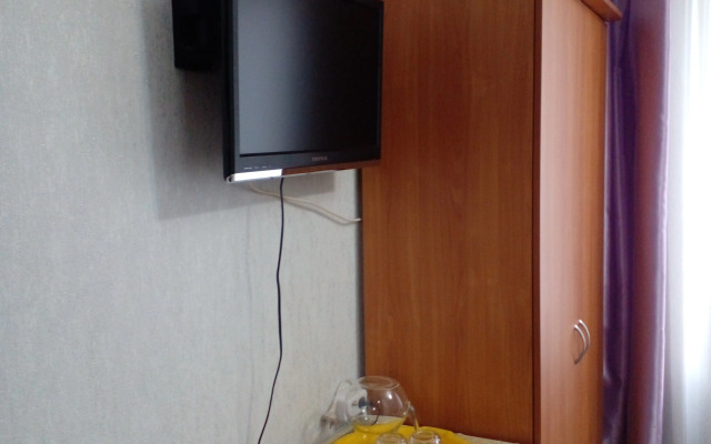 Yuzhny Ray Guest House