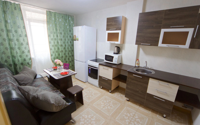 Ryadom S TRTs Planeta Flat