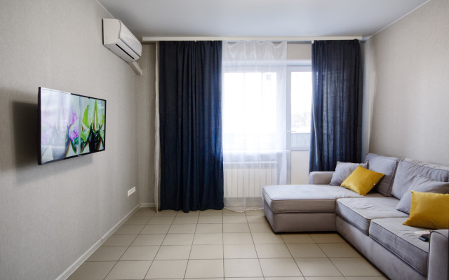 Na Prospekte Lenina 142 Apartments