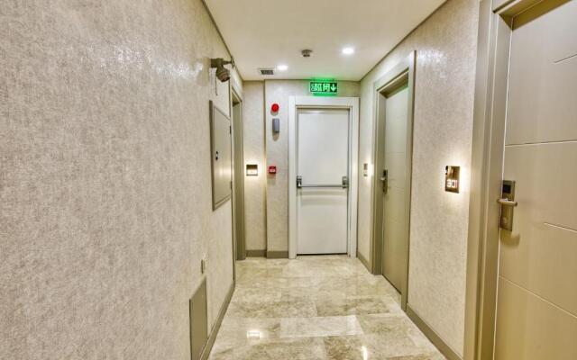Flori̇na Hotel