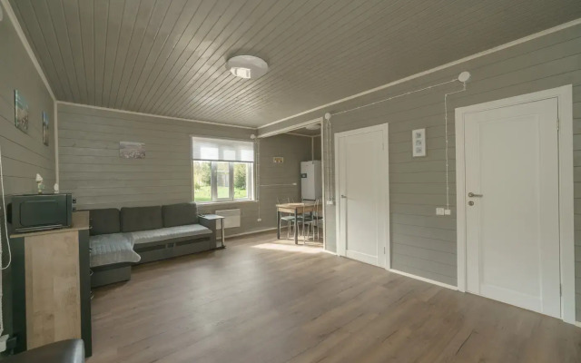 U Reki S Baney Private house