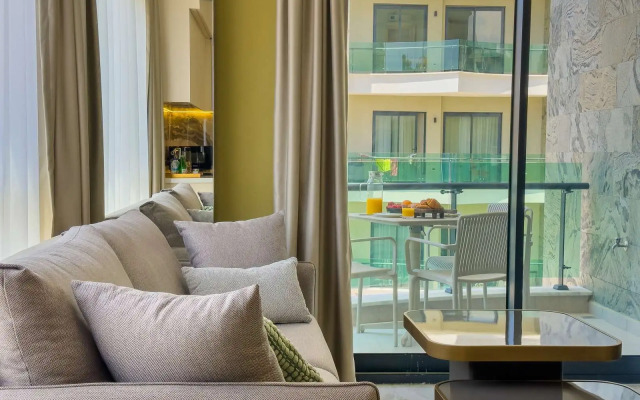 Qoople Excellence B19 v 100 m ot morya Apartments