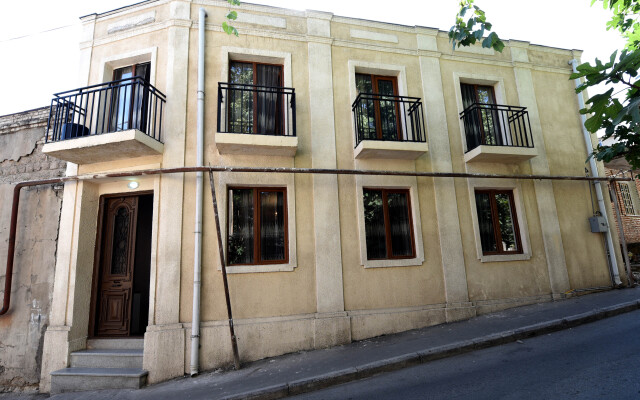 New House Apartments