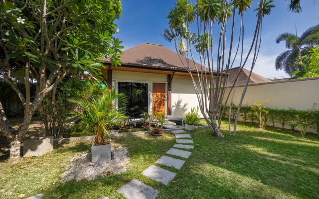 Emilia 3BR Private Pool Naiharn Villa
