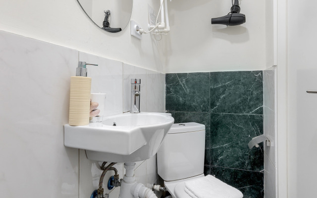 Апартаменты Двухместные без окна 7