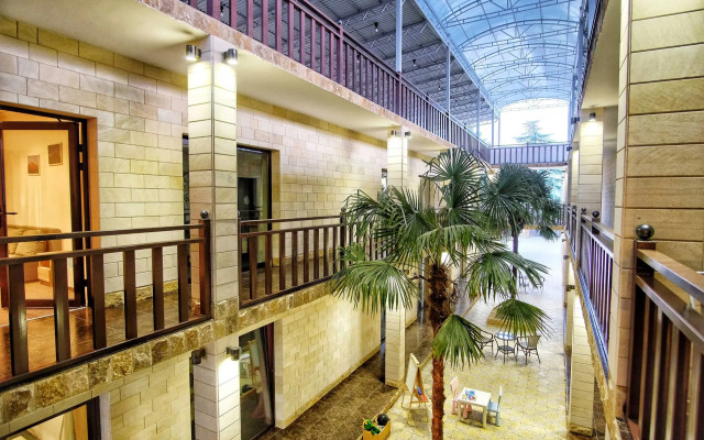 Отель Весна