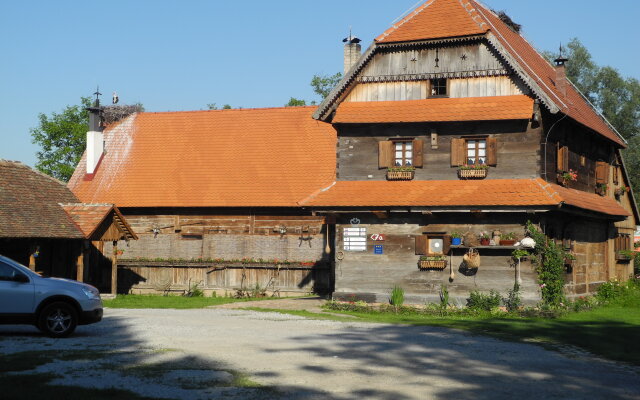 Tradicije Cigoc Apart-Hotel