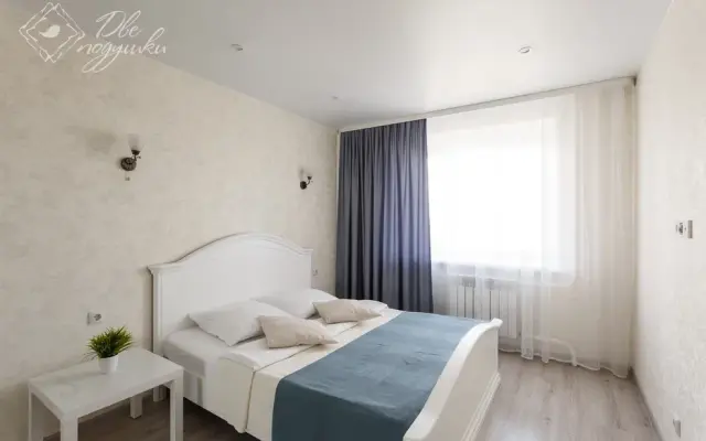 Dve Podushki Na Vozrozhdeniya 82 Apartments