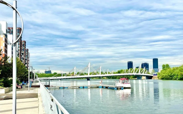 Квартира Стильная студия у набережной