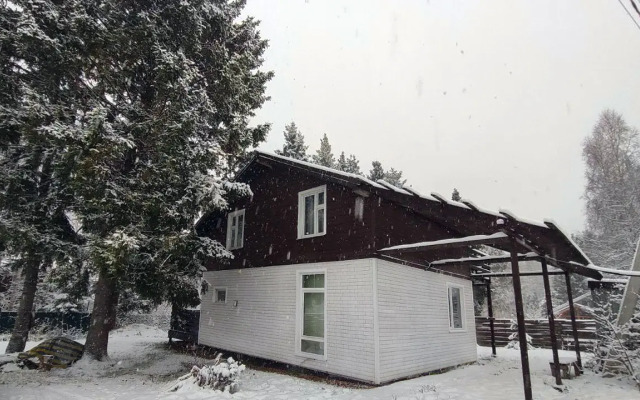 Pri Baze Otdykha Private house