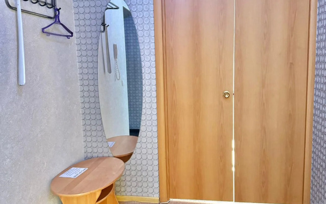 2-Komn. ul.Artyoma d.15 Apartments