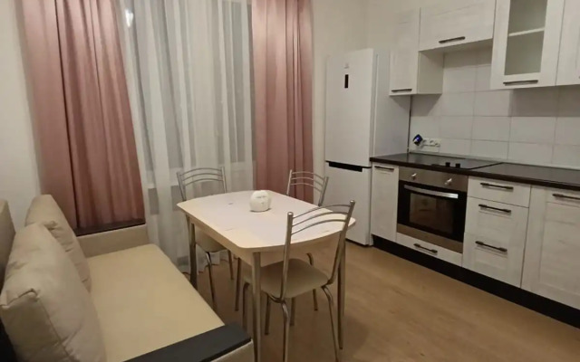 S vidom na reku Flat