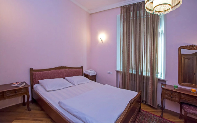 RentInnYerevan Vardanants Street 7 Apartments