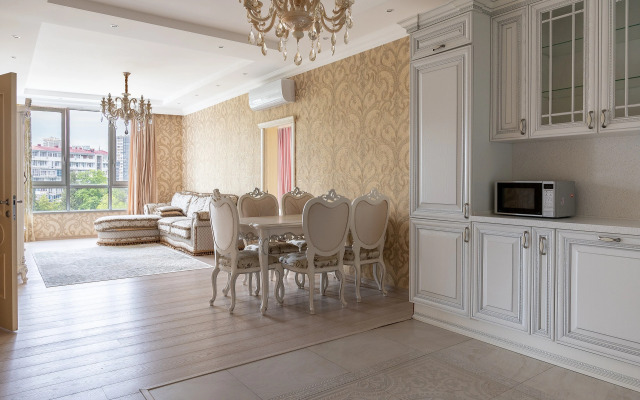 Prostornye Trekhkomnatnye Apartments