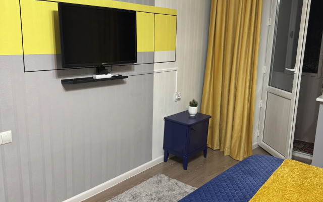 V Zolotom Kvadrate Flat
