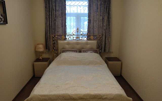 Raj Guest House