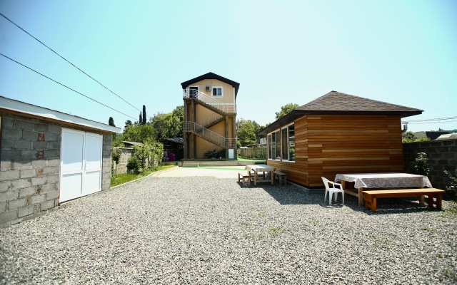 TK's House Guest House