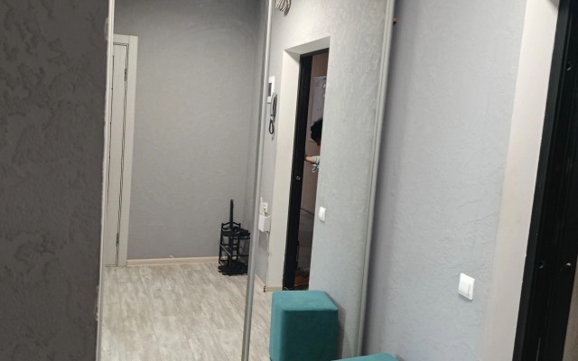 Shikarnaya Odnokomnatnaya Kvartira Ryadom S Vokzalom Flat