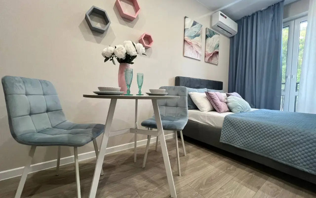 Studiya tryokhmestnaya Apartments