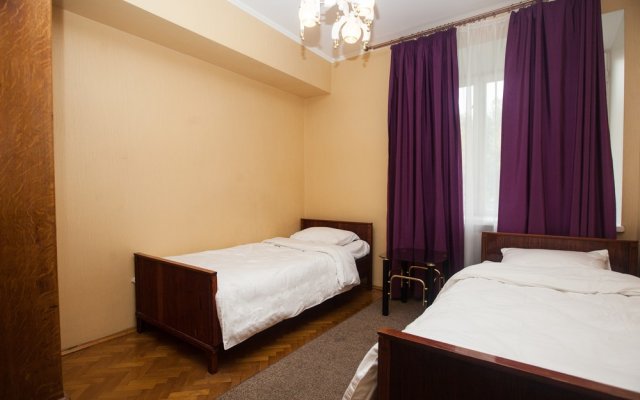 Apartment Kvart-Hotel, Ukrainskiy blvd., 5