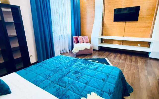 Апартаменты КВАРТ отель на Свободы