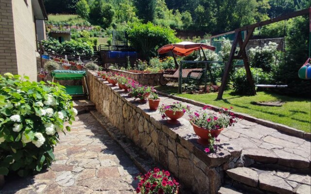 Radevichi Guest House