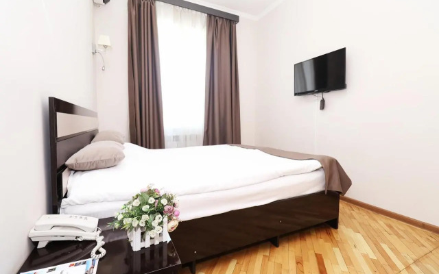Tigran Mets Hotel