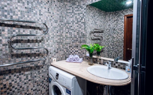 Tolstoy Sovetskaya 66 Flat