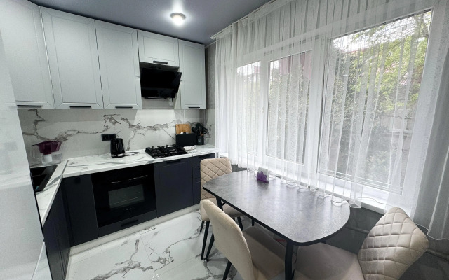 Treshka V Tsentre Sochi Flat