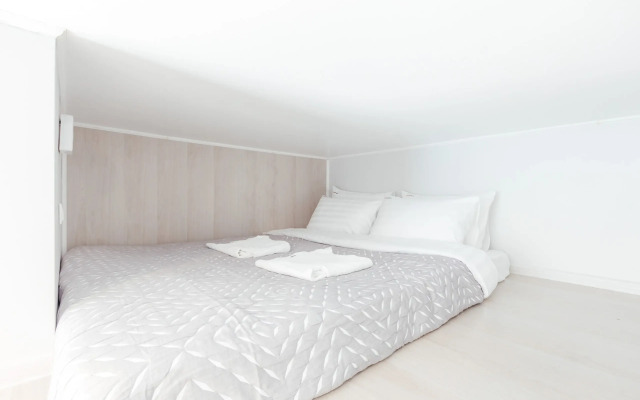 Red Apartments Art Layt Asfari Apartments