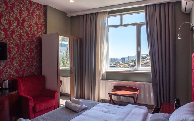 Kraveli Hotel