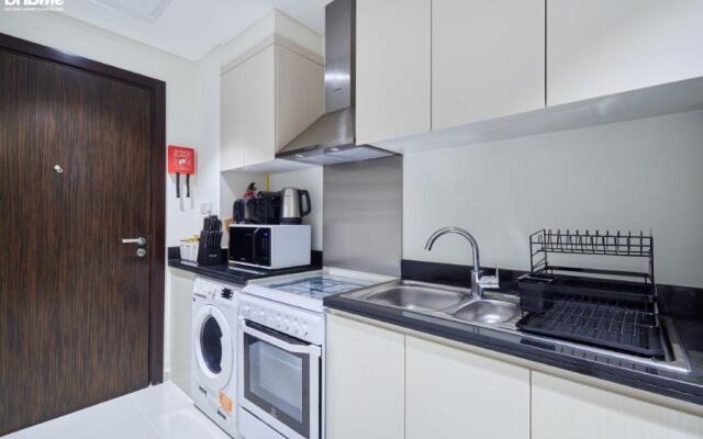 Апартаменты bnbmehomes | Chic Studio in Damac Hills-2807
