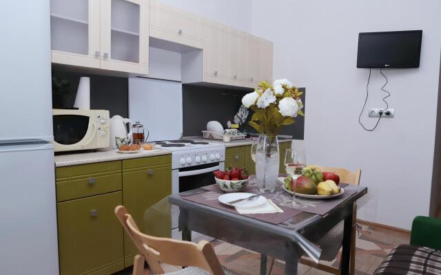 Na 14 Etazhe Mkr Suponevo K10 Apartments