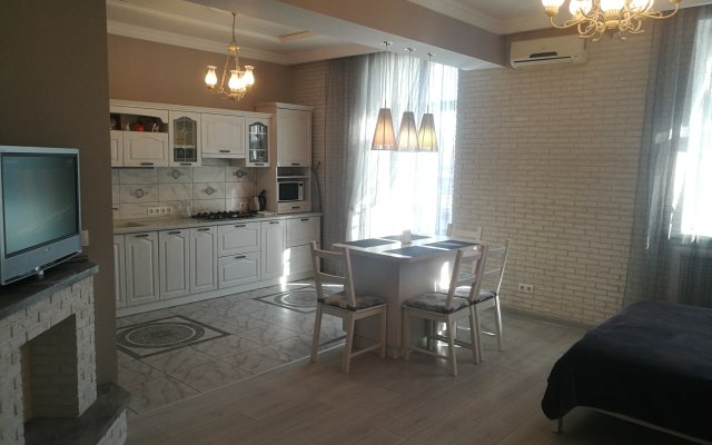 Na Dvoryanskoy Apartments