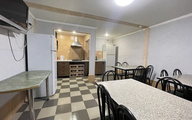Polina Guest House