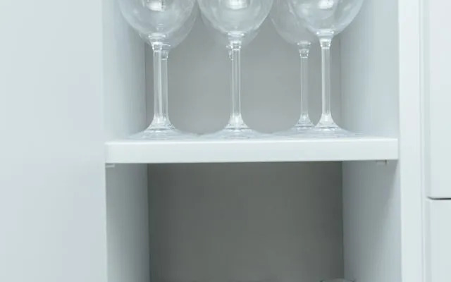 Квартира с Мансардными Окнами и Видом на Море