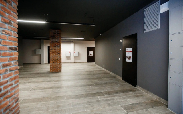 37m s Krovatyu i Divanom Apartment