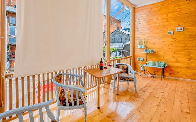 Cozy Qolga In Old Tbilisi Apartments