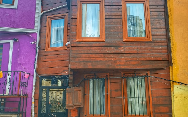 Taksim History Wooden Hostel