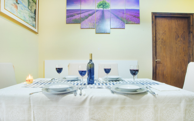 Karmelic Apartments