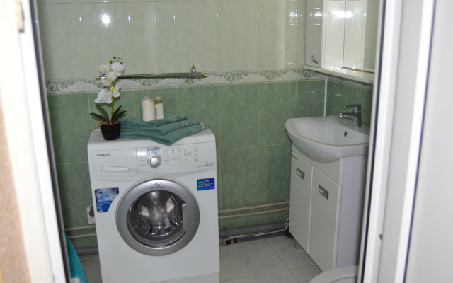 Mayak Na Naberezhnoy 21 Gorplyazh Flat