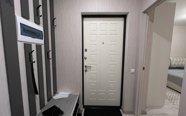 Uyutnaya dvukhkomnatnaya Na Solnechnom Bulvare flat