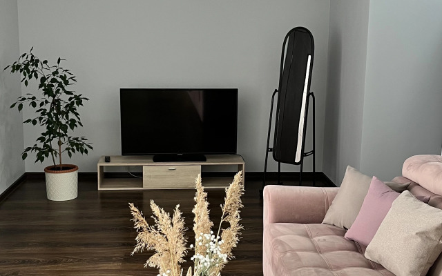 Evrodvushka u morya Krants -Park Flat