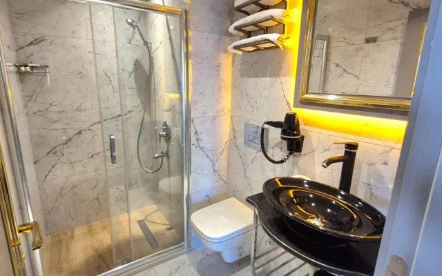 Отель Taksim La Marino