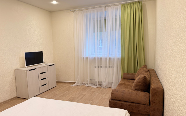 Квартира Трехкомнатная А. Невского 19