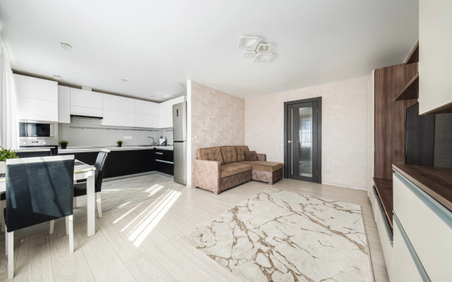 Vozle ZhD vokzala Flat