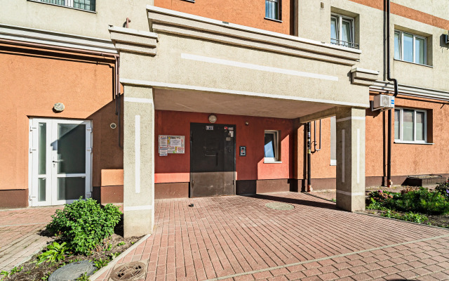 2-Kh Komnatnaya Na Kashtanovoy Allee Flat