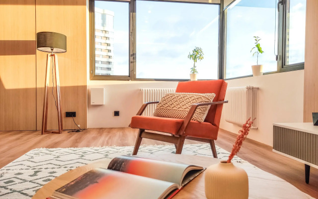 Апартаменты в небоскребе Тихомиров